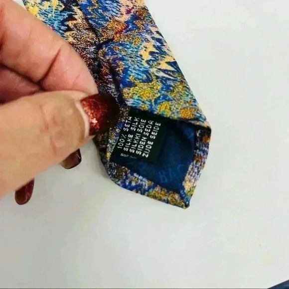 Bachrach Italy Silk Tie - Picture 7 of 9